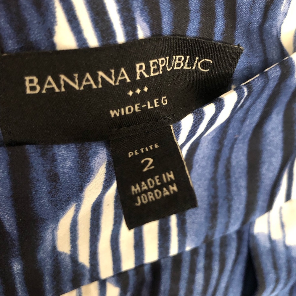 Banana Republic Navy and White Abstract Pleated Wide Leg Pants - Picture 3 of 4